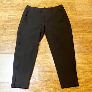AETHER The Capitol Pant Relaxed Stretch Ponte Crop Trousers w/ pockets. Medium